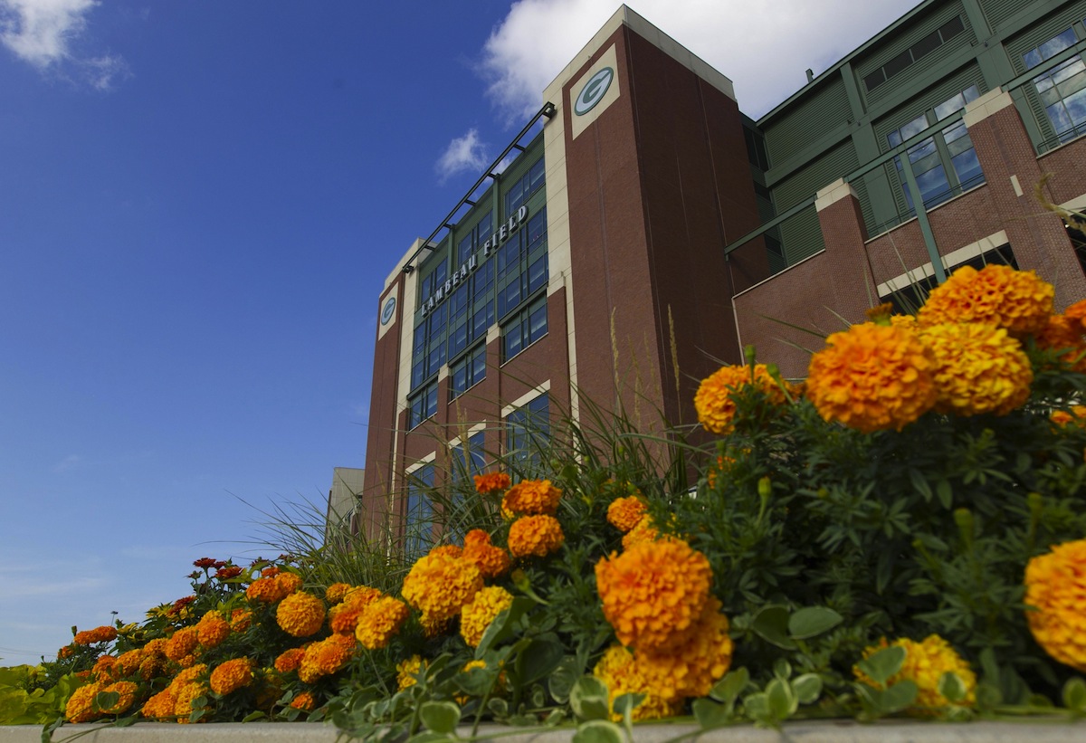 Lambeau Field by Jeff Hanisch—USA TODAY Sports.